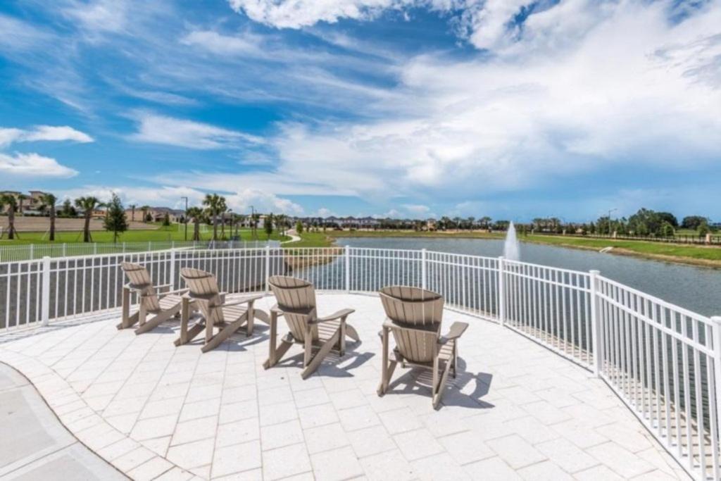 Beautiful Town Home With Splash Pool-1648Tpc Home كيسيمي المظهر الخارجي الصورة
