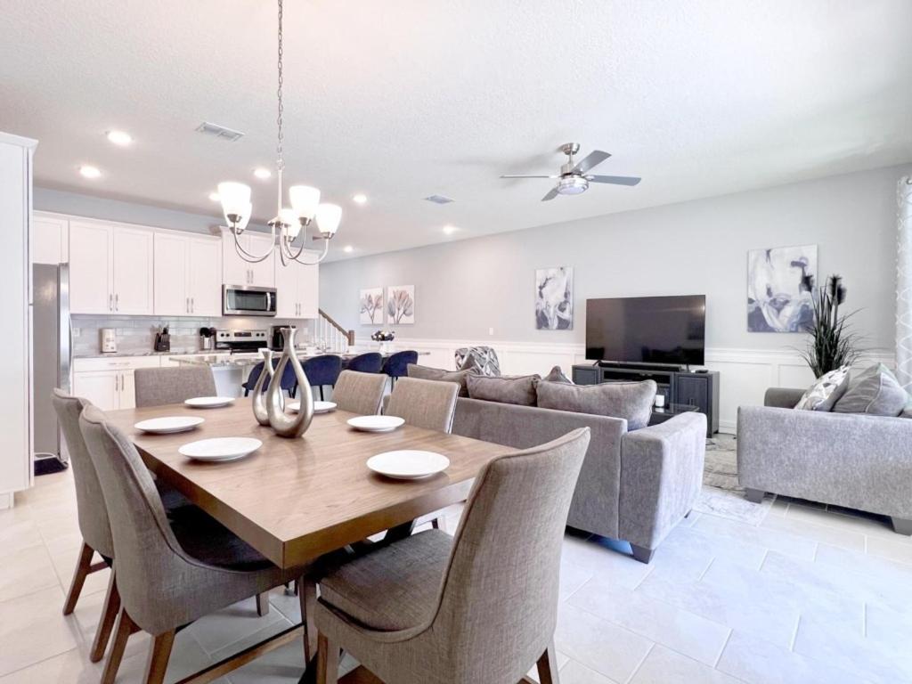 Beautiful Town Home With Splash Pool-1648Tpc Home كيسيمي المظهر الخارجي الصورة