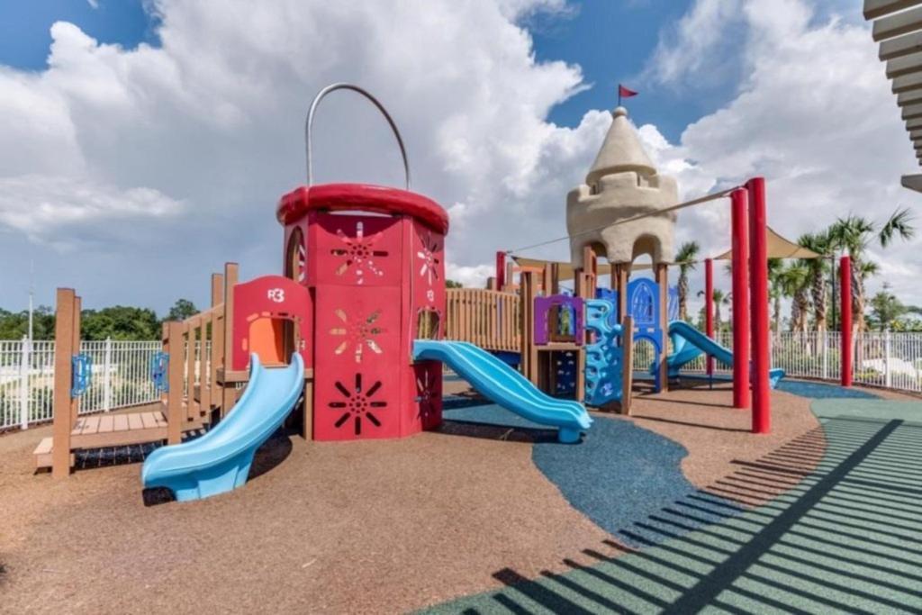 Beautiful Town Home With Splash Pool-1648Tpc Home كيسيمي المظهر الخارجي الصورة