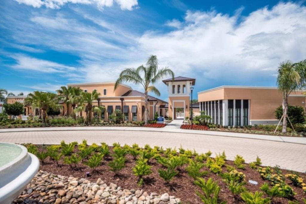 Beautiful Town Home With Splash Pool-1648Tpc Home كيسيمي المظهر الخارجي الصورة